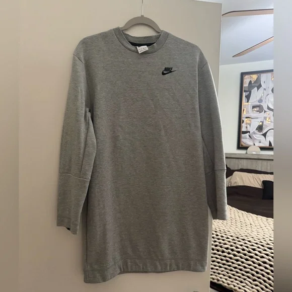 Nike sweatshirt dress - Picture 2 of 7